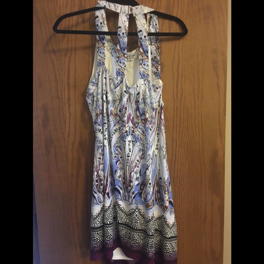 Beautiful White House Black Market Dress. Worn one time Size XL